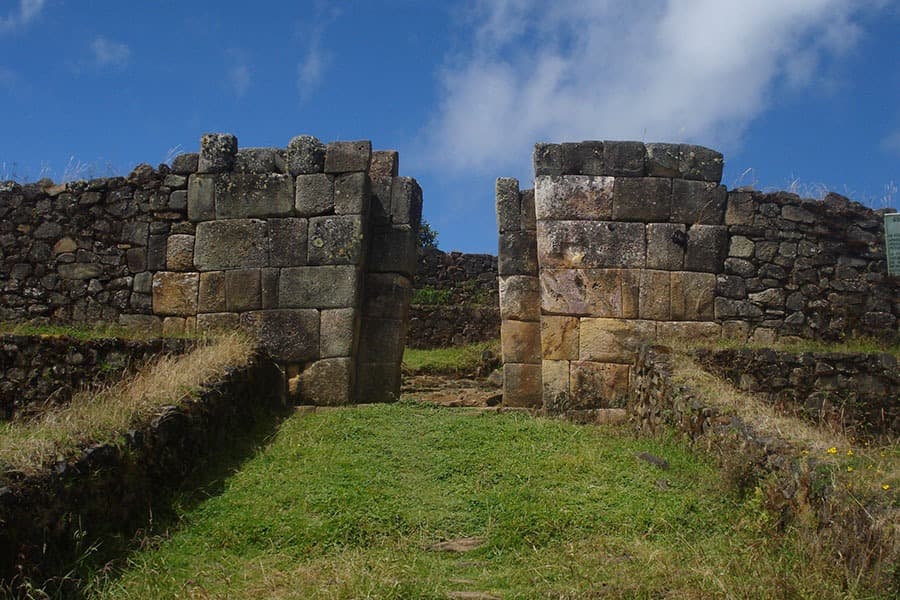 Declaran protección patrimonial de sitio arqueológico Curipunta en Yarowilca