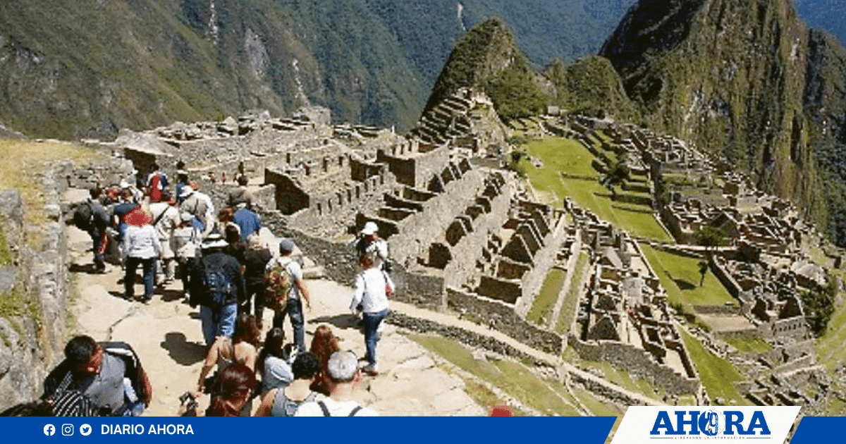 Colapso de la plataforma de reservas a Machu Picchu genera caos y largas filas en Cusco