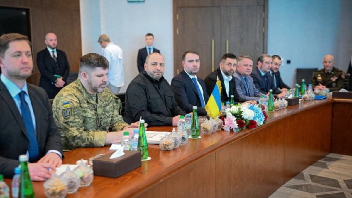 Rusia y Ucrania acuerdan un canje de prisioneros al concluir sus negociaciones.