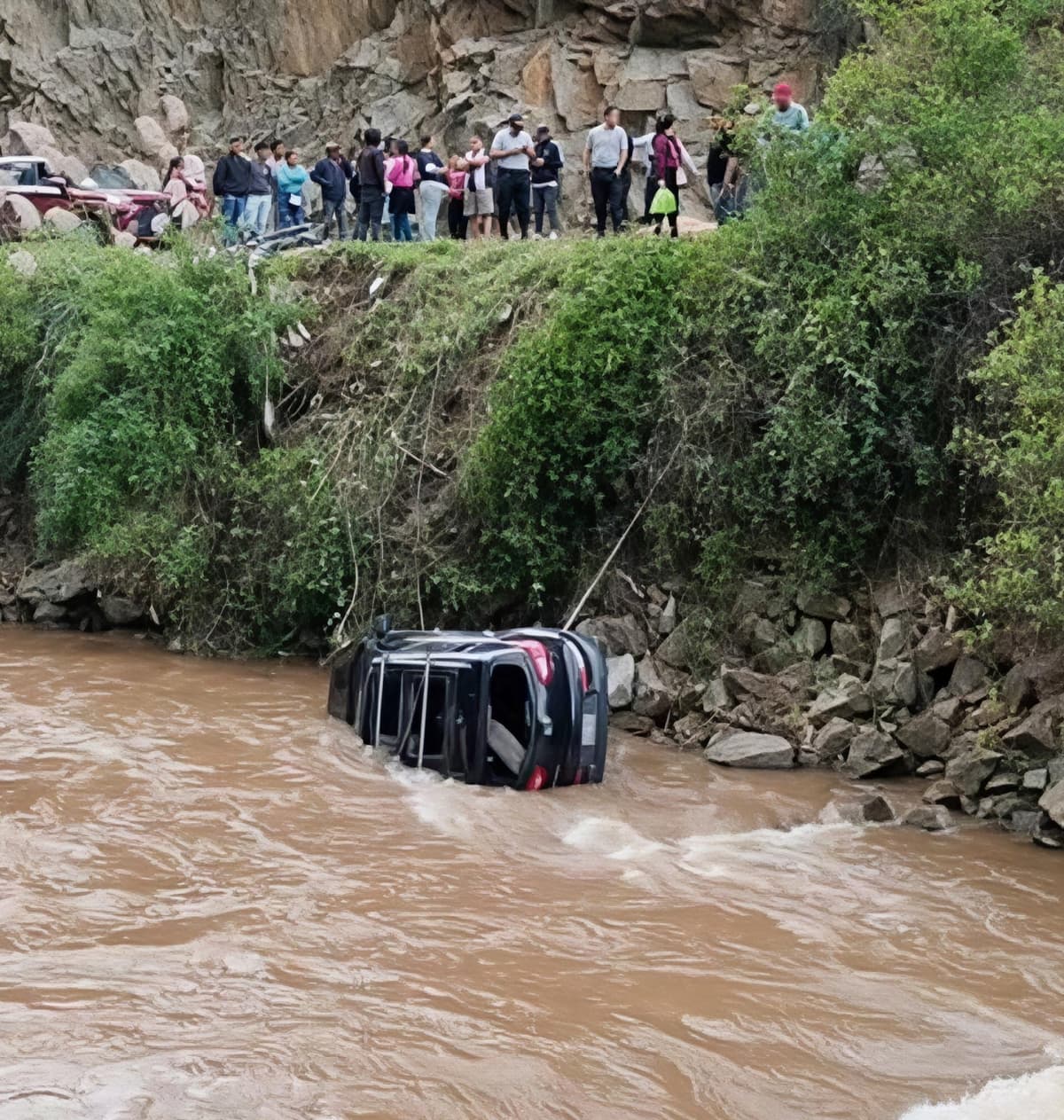 Giro en caso del Huallaga: conductor que cayó al río tendría herida de bala en la cabeza