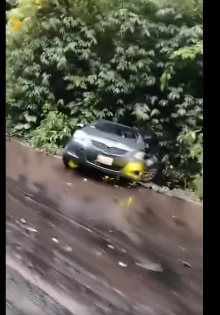 Reportan tramo con líquido aceitoso en León Pampa, incrementa riesgo de accidentes