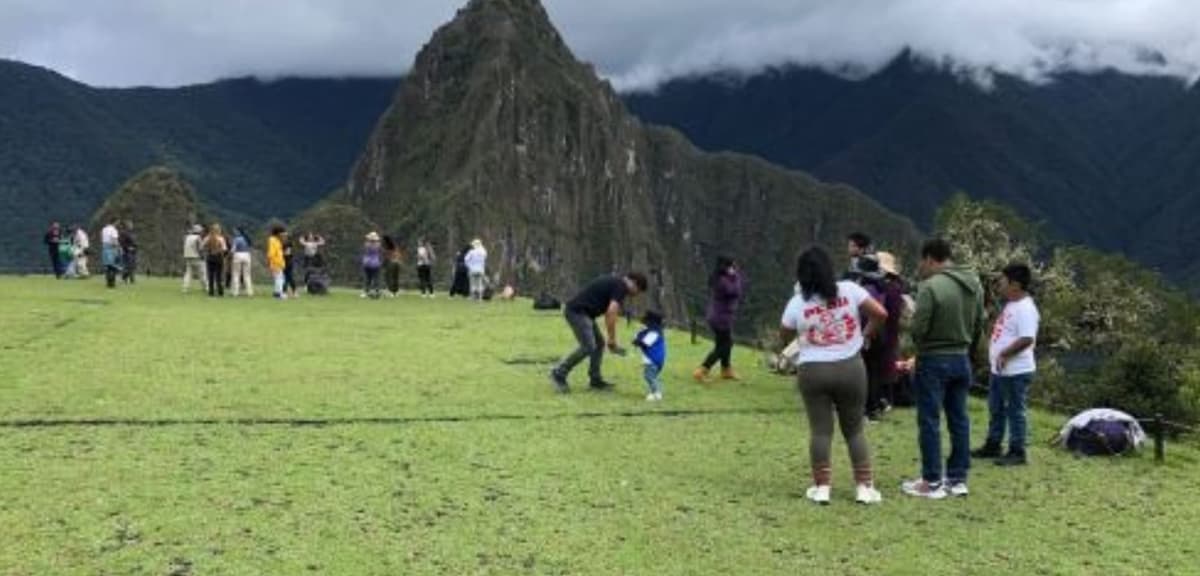 <strong>Machu Picchu recupera flujo de turistas tras intensos conflictos sociales</strong>