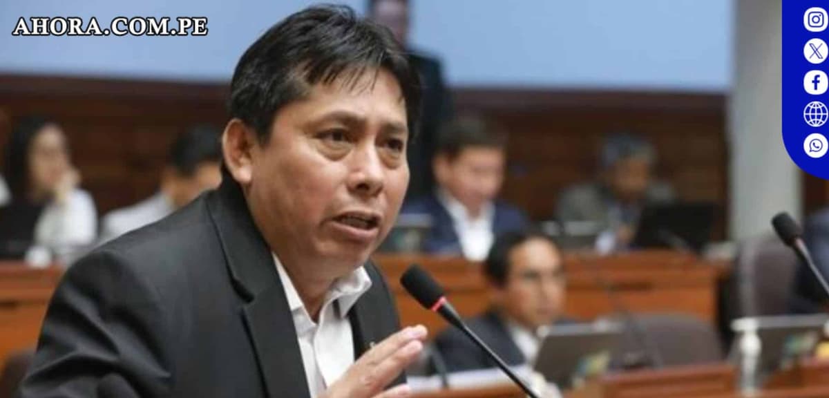 Congresista usa IA en proyectos de ley: Copia y pega respuestas de ChatGPT