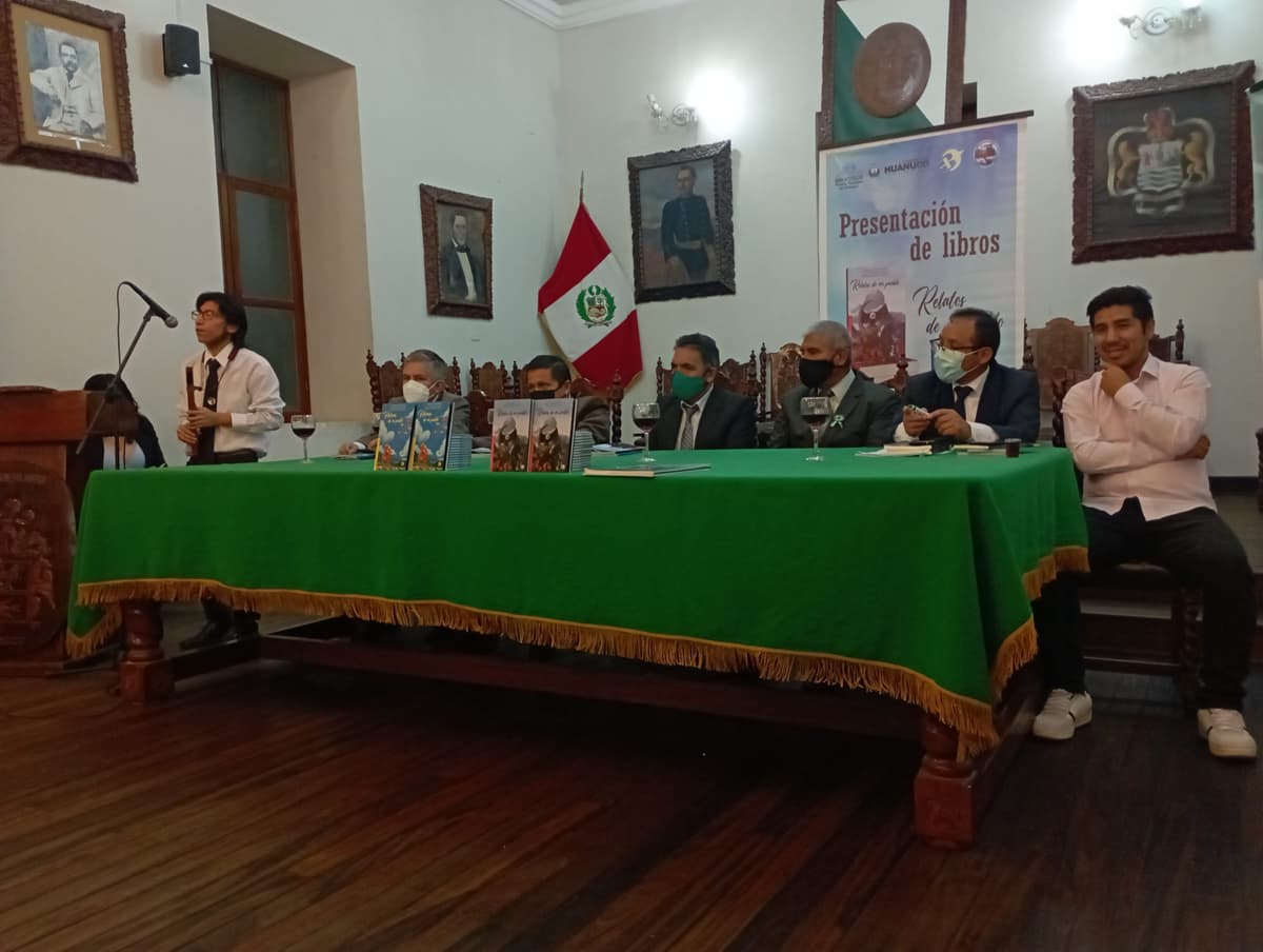 UGEL - Lauricocha presentó libros de tradición oral