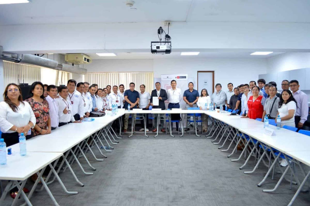 Gobierno y Antamina fijan plazos clave para destrabar carretera y obras educativas en Llata