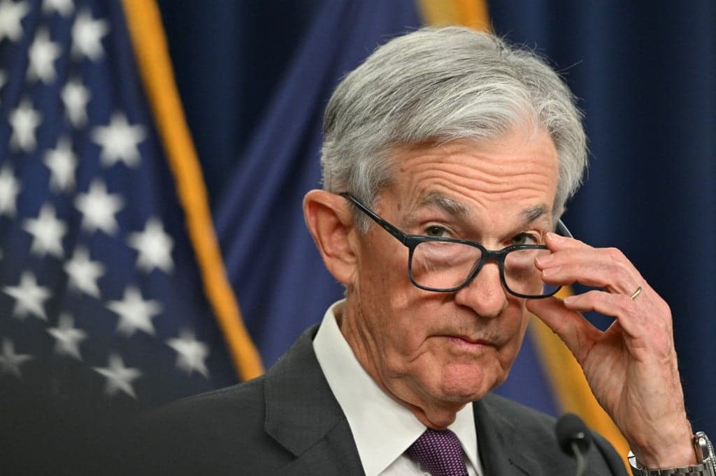 Pese a la presión de Trump, la Fed mantiene las tasas a la espera del efecto arancelario