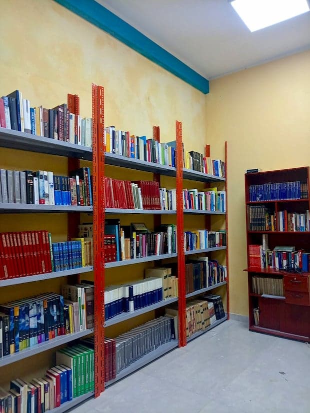 La primera biblioteca del distrito de Vinchos, en Ayacucho, abre sus puertas en el centro poblado de Qasanccay