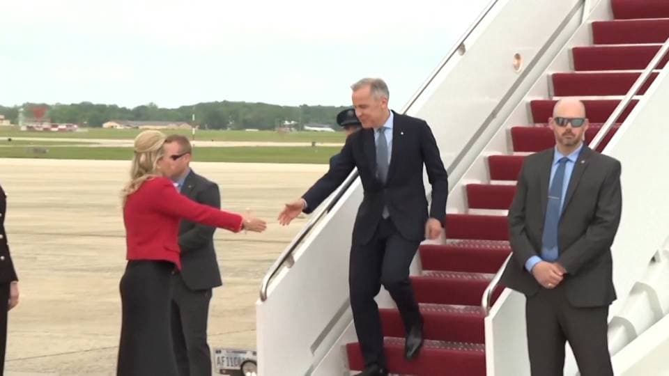 Carney comunica a Trump en la Casa Blanca que Canadá no se vende