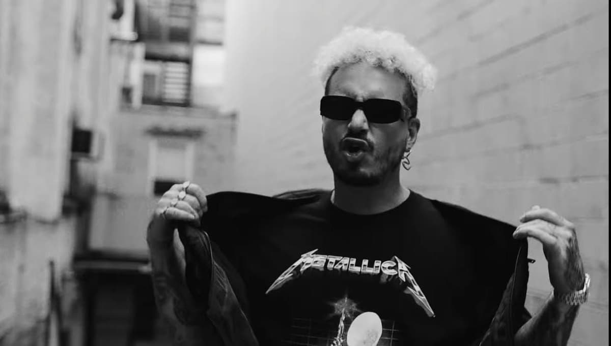 J Balvin recibió premio como 'Artista del Año Afro-Latino' y se genera lluvia de críticas
