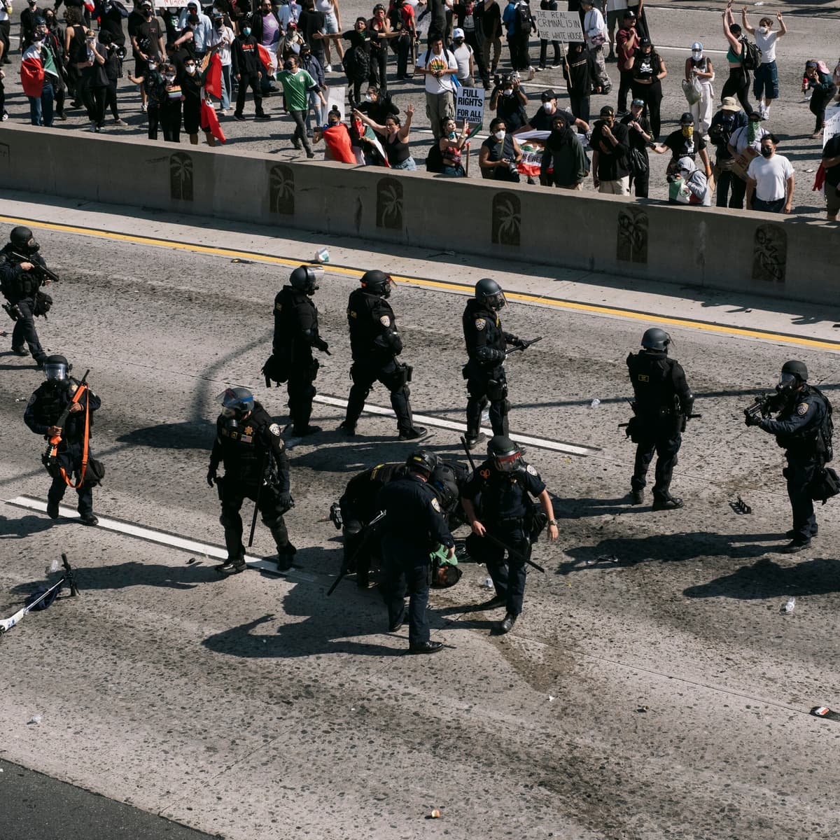 En medio de las protestas en Los Ángeles, proliferan teorías conspirativas e imágenes falsas en internet