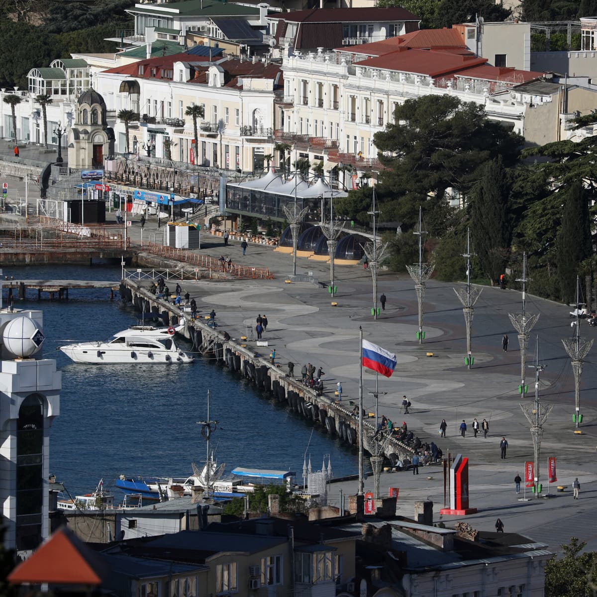 Crimea, históricamente cruce de civilizaciones, se halla ahora aislada y bajo asedio