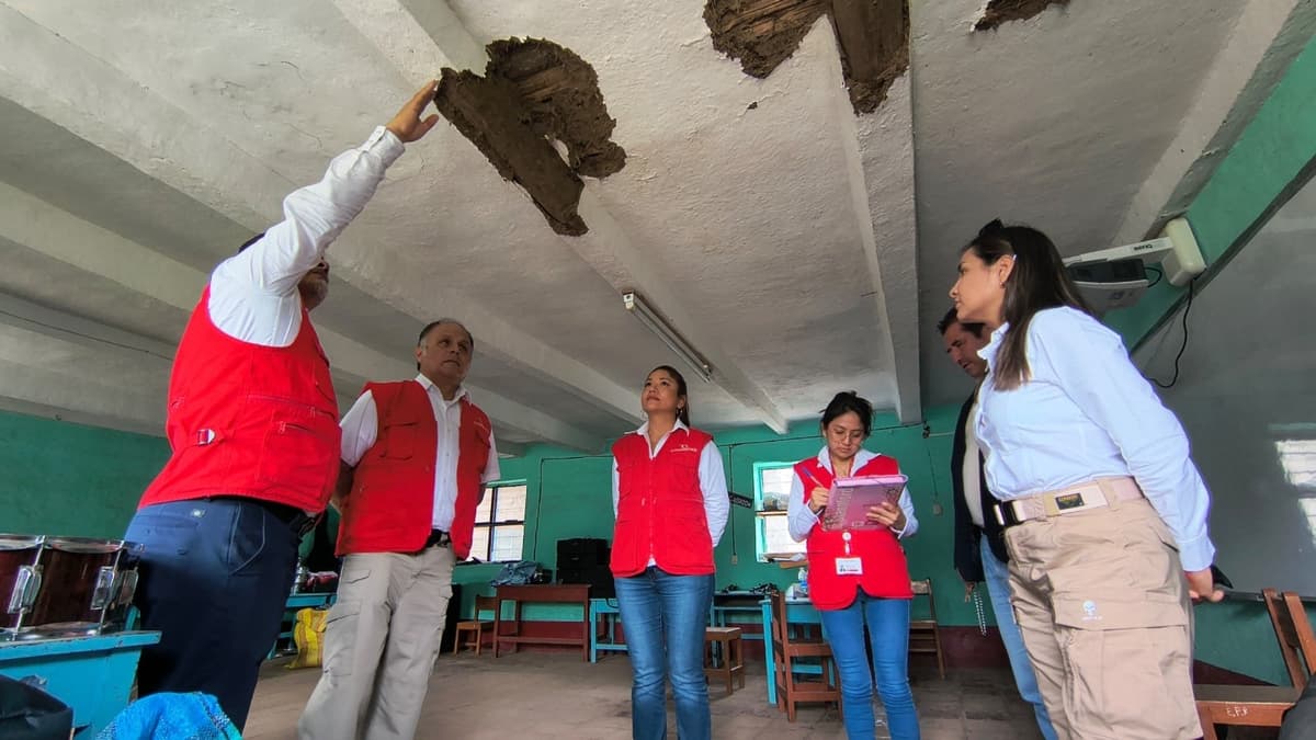 54 colegios con aulas inhabitables: Más de 200 000 estudiantes en riesgo