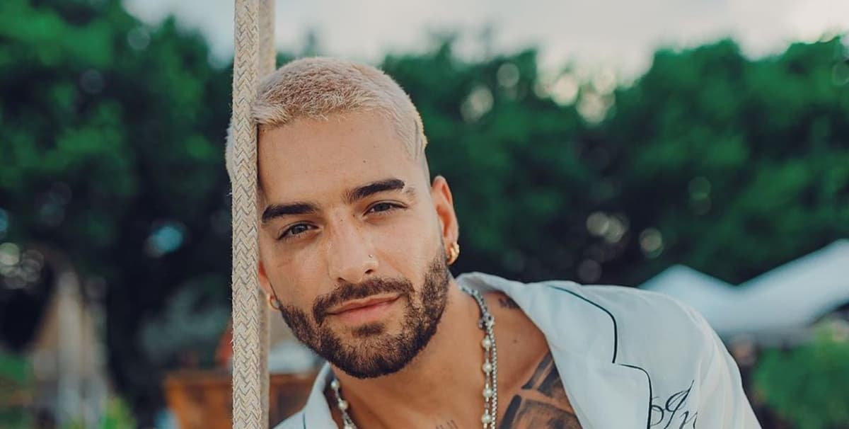 Maluma reacciona de forma agresiva frente fan que emocionado le tocó un brazo en Nueva York