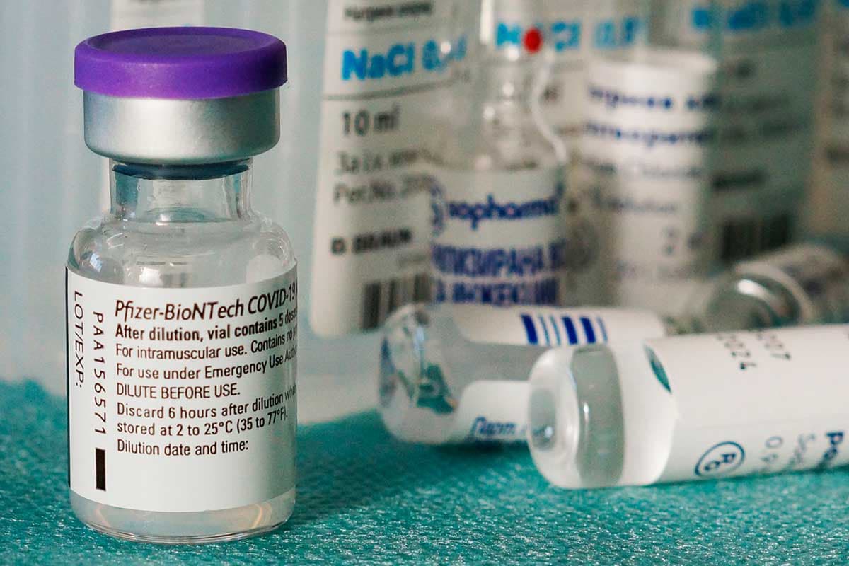 Vacuna de Pfizer no requiere modificaciones por variantes