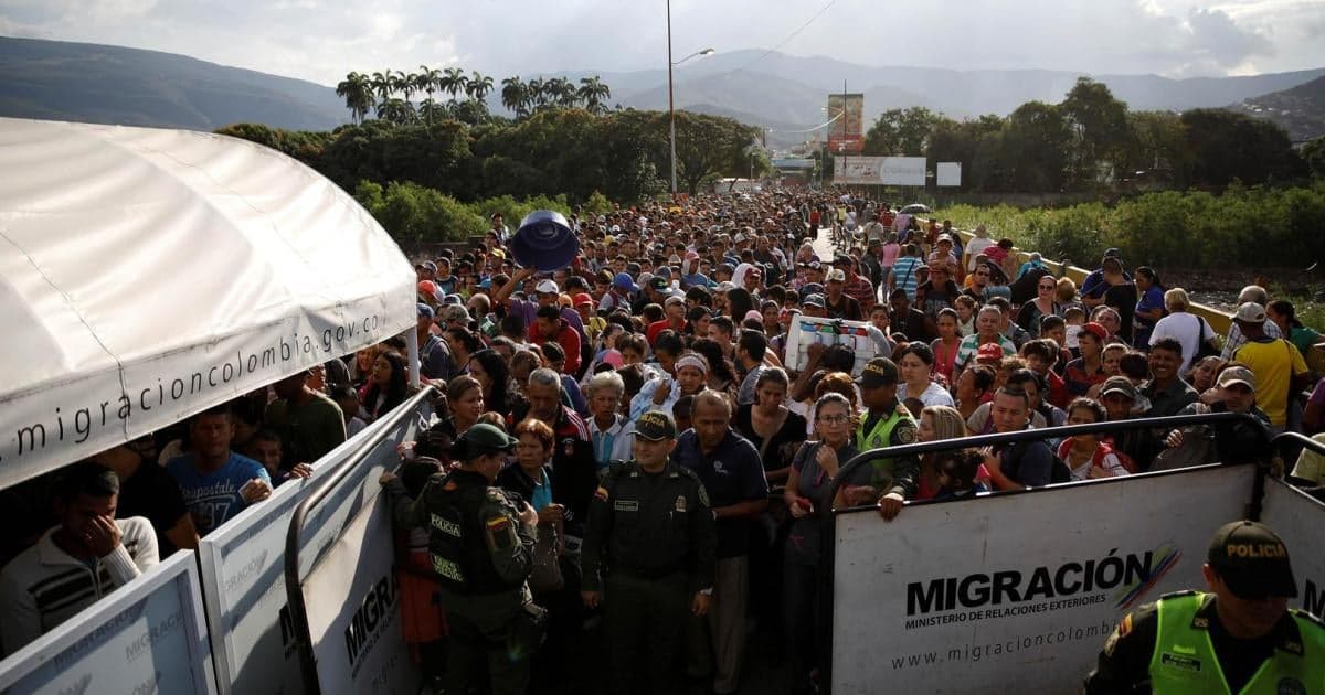 Migraciones ¿Detendrán las citas en persona a las redes de tramitadores?
