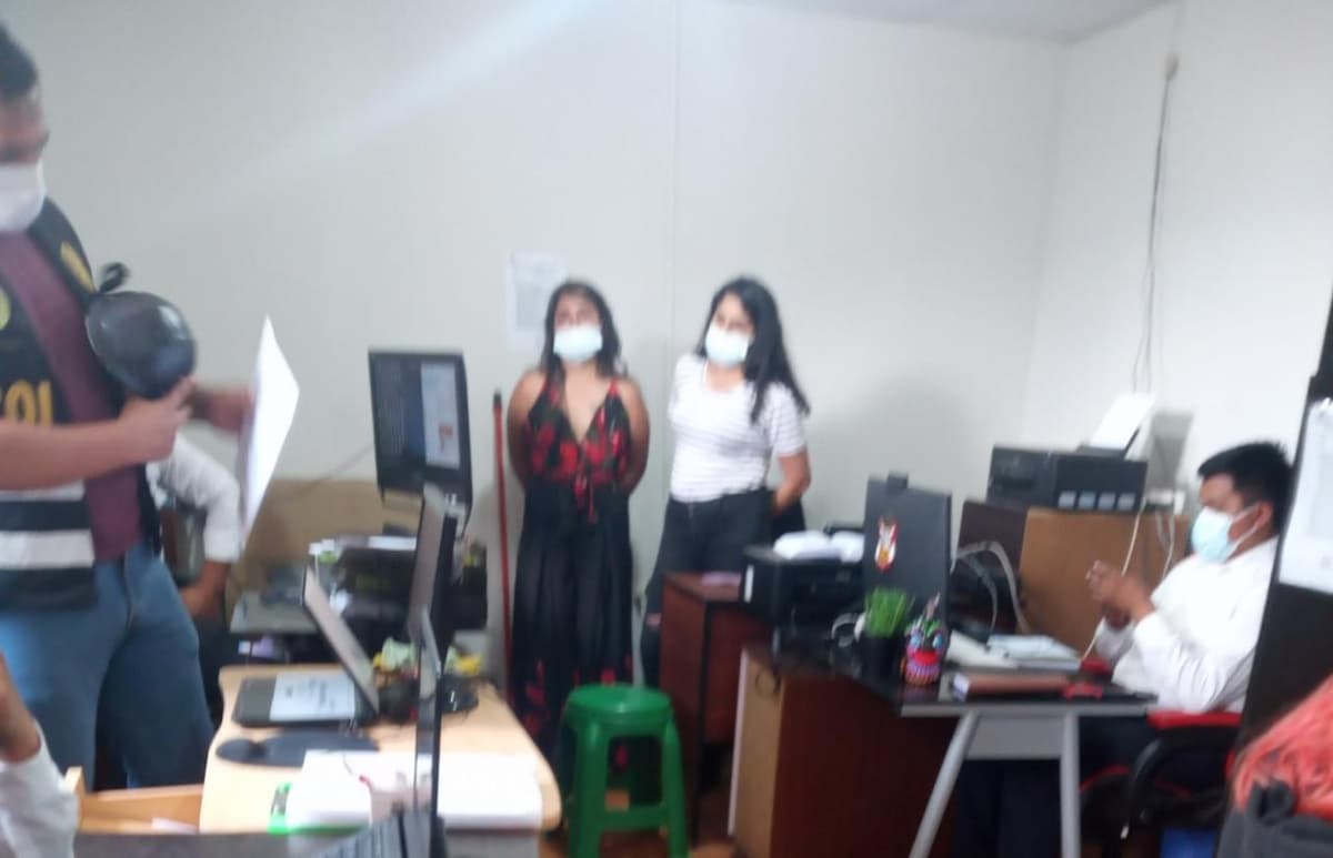 Hermanas fueron detenidas acusadas de hurto agravado
