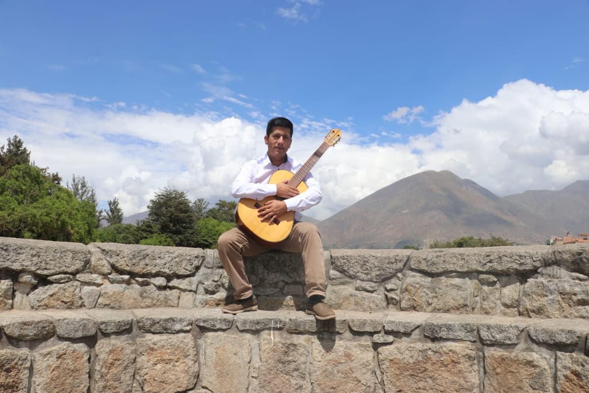 Guitarrista huanuqueño participó en importante festival