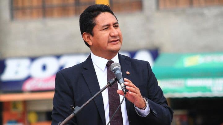 Vladimir Cerrón plantea que se evalúe traslado de Alberto Fujimori a un penal común