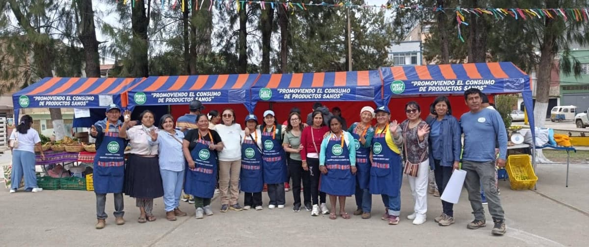 Productores y consumidores celebran primer año de asociación agroecológica en Huánuco