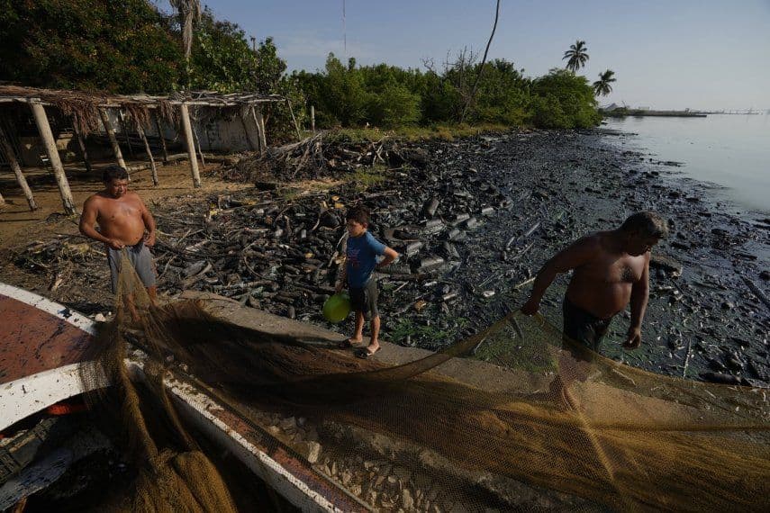 Proeza marítima trujillana pescador rescata a diez con caballito de totora en 1962