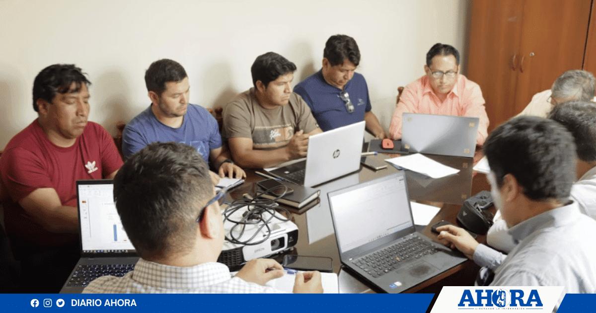 Trabajadores niegan que minera Raura atraviesa crisis financiera: “Estamos pidiendo un aumento justo”