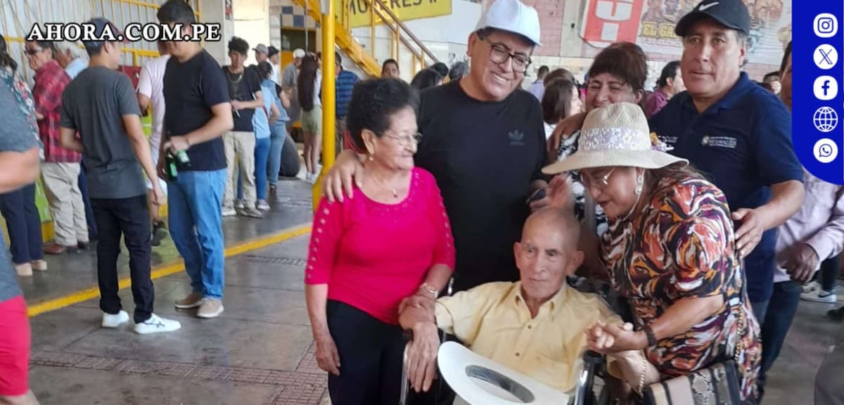 Huamalianos rinden homenaje en vida al Jilguero de Llata
