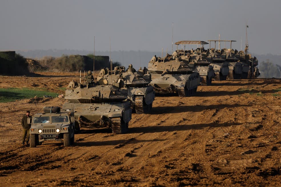 Israel y Hamas intercambian prisioneros y restos de rehenes