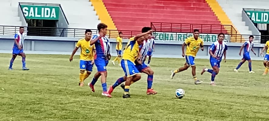 Miguel Grau lidera tras una fecha inaugural llena de goles