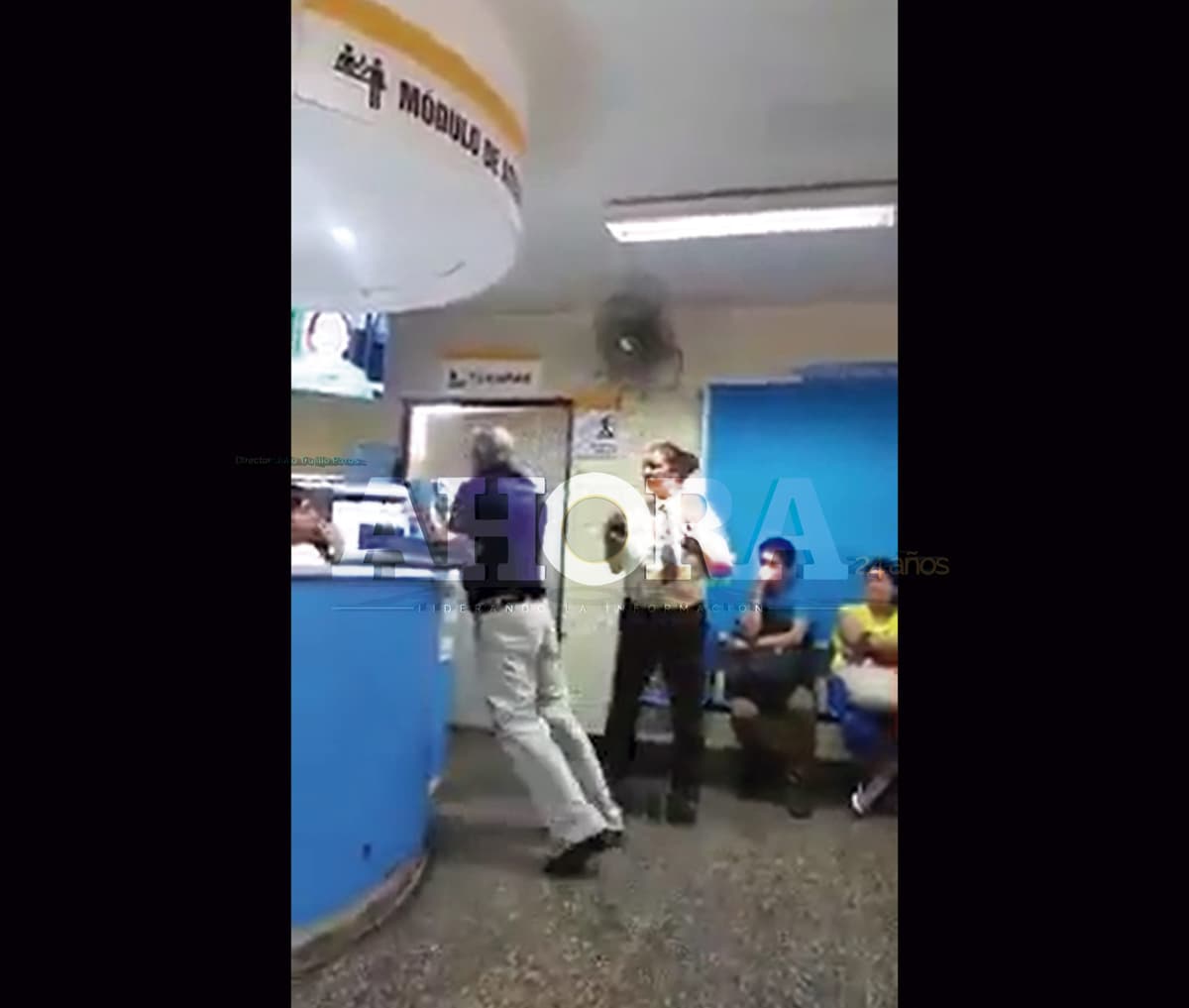 ADULTO MAYOR ENFURECE EN HOSPITAL DE ESSALUD POR REFERENCIA
