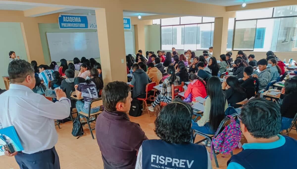 Alerta en Huánuco: 90% de academias preuniversitarias y premilitares operarían sobreaforadas y sin licencia