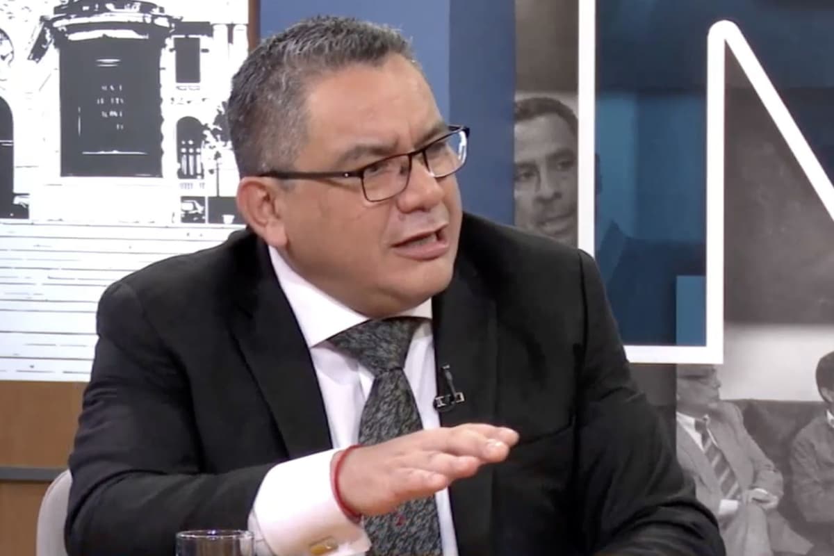 El exministro que manda en la sombra: Santiváñez y su despacho clave en Palacio