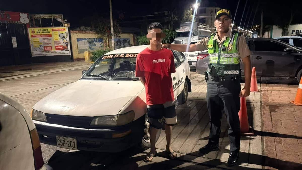 Detienen cerca del mercado de Puelles a conductor de station wagon presuntamente hurtada