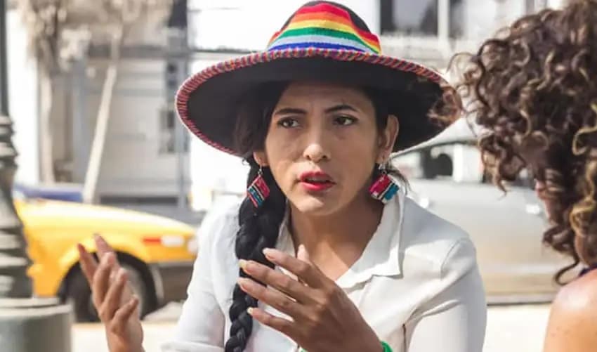 Activista trans y candidata al Congreso sigue detenida por segundo día y sin acceso a defensa legal