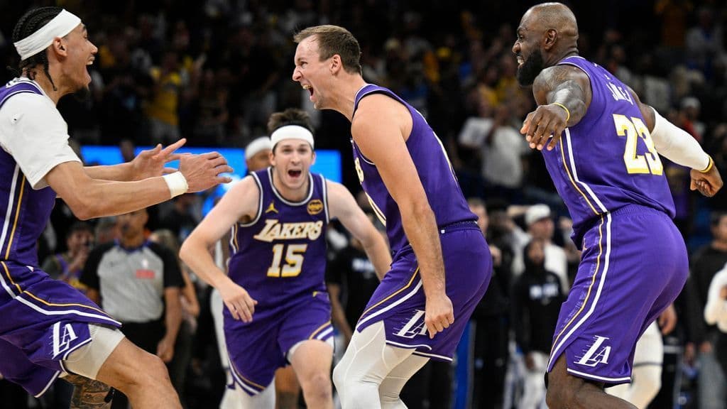 Kennard, la figura, sentencia la victoria de Lakers
