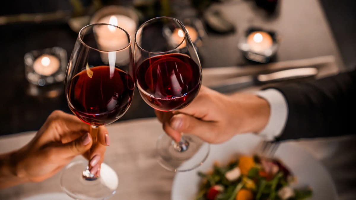 Expertos: Alcohol sería ilegal o inaceptable si naciera hoy