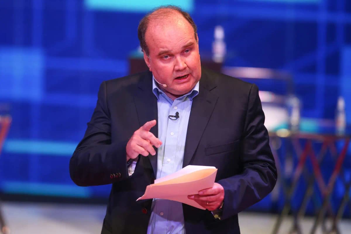 López Aliaga lanza acusación de fraude sin pruebas y arremete contra la ONPE en mitin de campaña