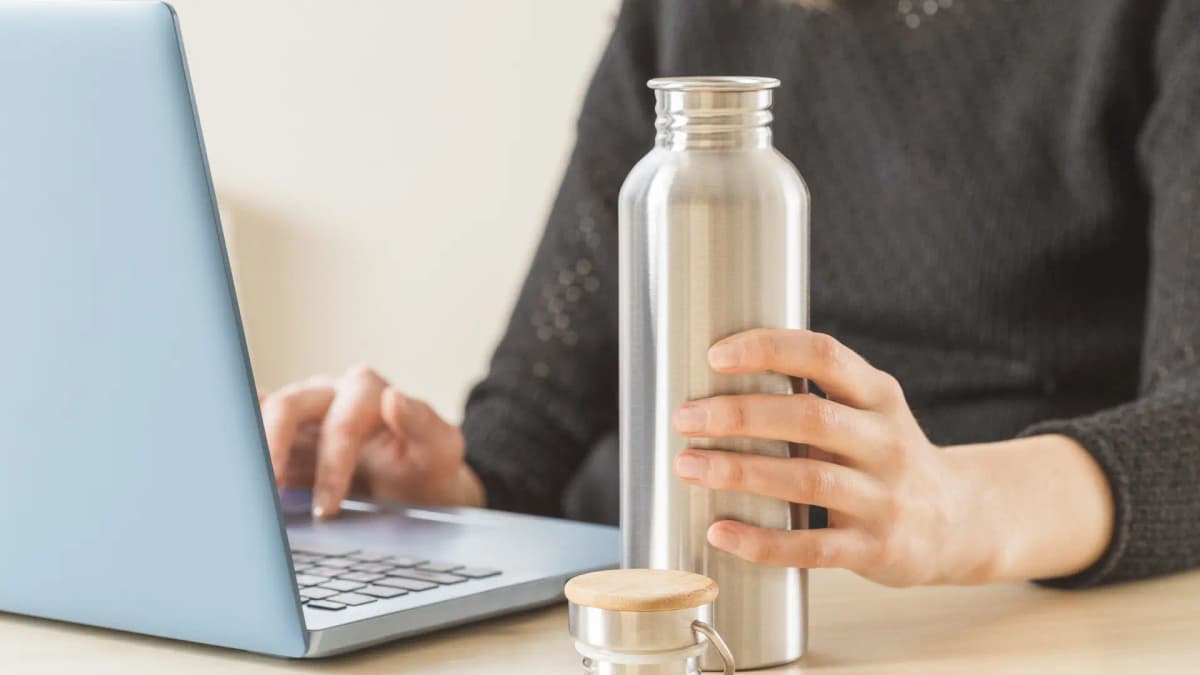 Alejandro Lucía alerta: Poca agua baja rendimiento laboral