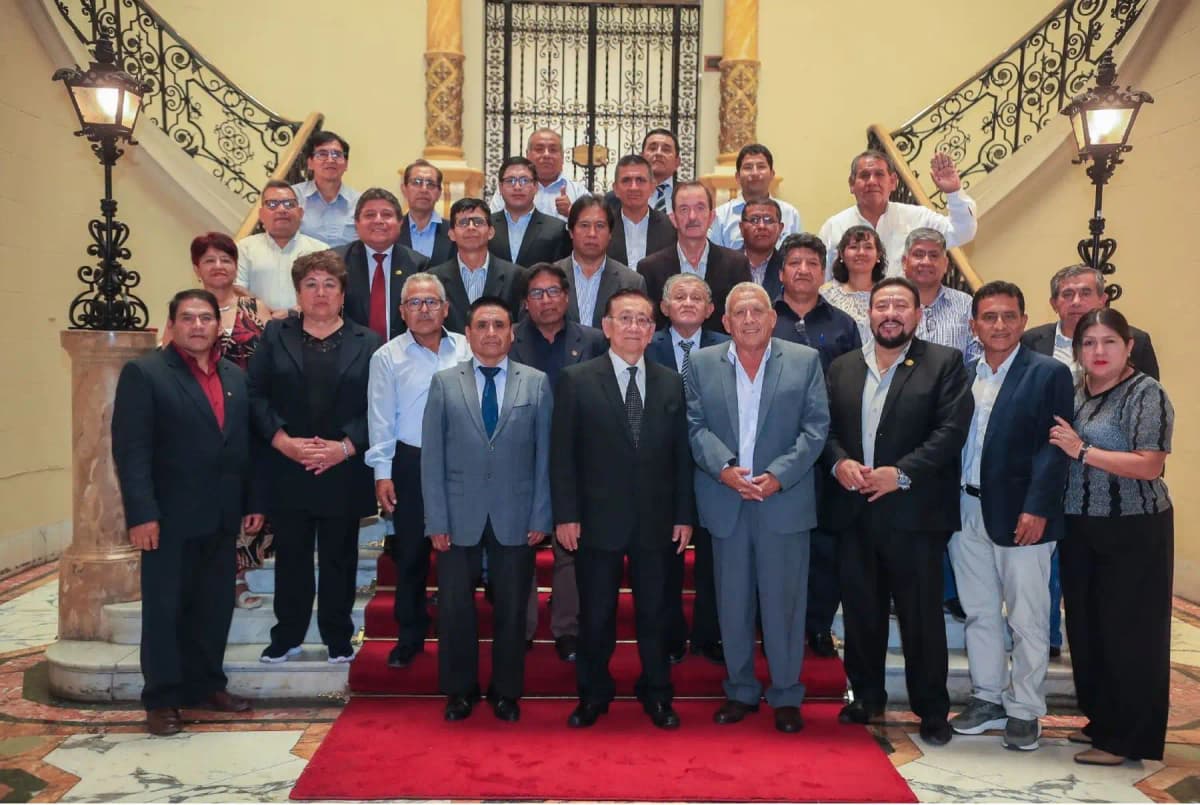 Reunión de Balcázar con docentes de educación superior y técnica