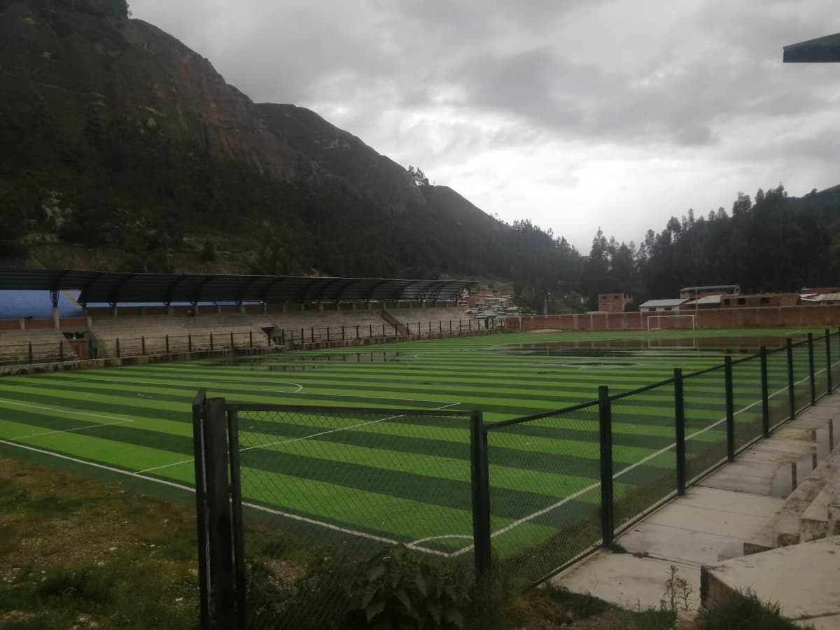 Estadio Julio de la Matta se inunda con lluvias y revela fallas a menos de un año