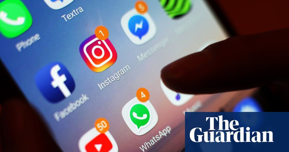 Starmer a redes sociales, desde gobierno: 'Así no va más'