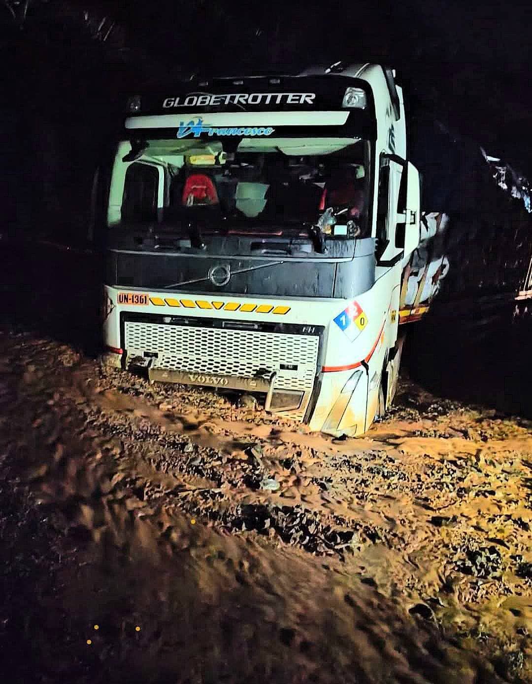 Nuevo huaico bloquea la Carretera Central en San Rafael y restringe tránsito hacia Huánuco por las intensas lluvias