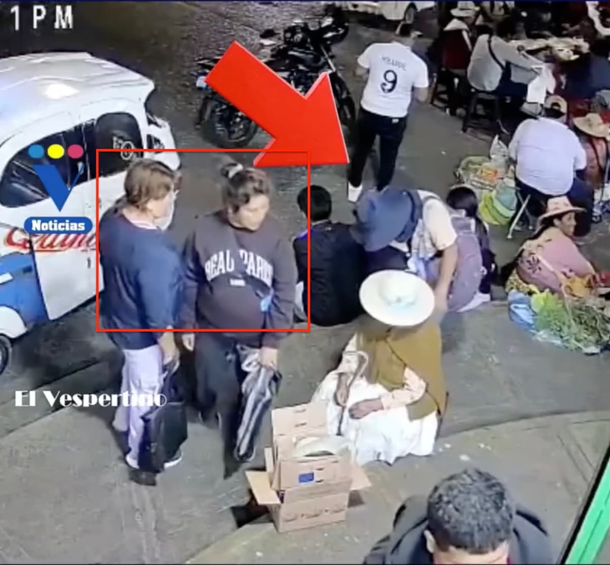 Video muestra hurto por distracción contra abuelita que vendía dulces en la calle