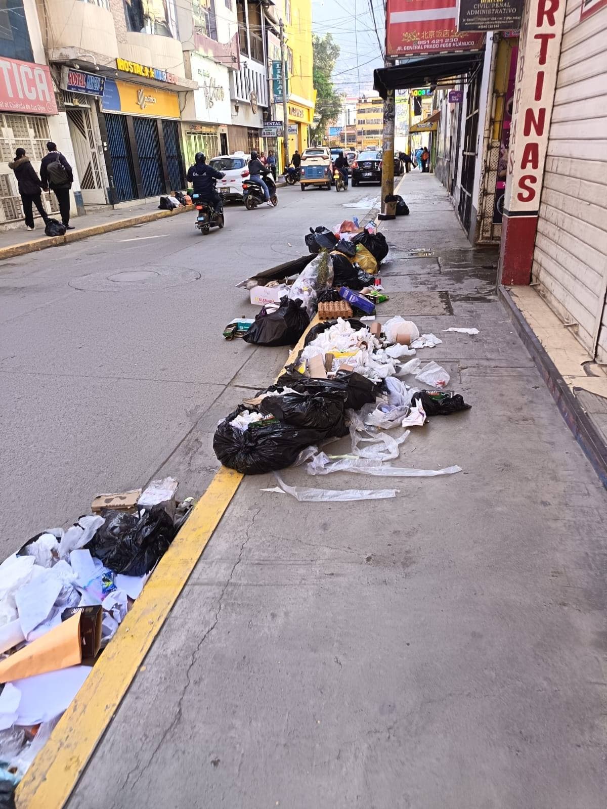 Bloqueo en Chilipampa cumple segunda noche y deja a Huánuco bajo presión sanitaria