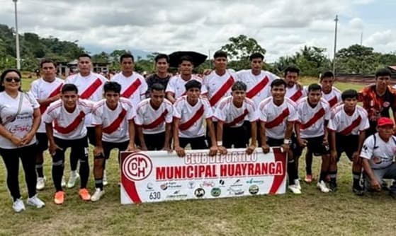 Huayranga hace historia y clasifica en Tocache