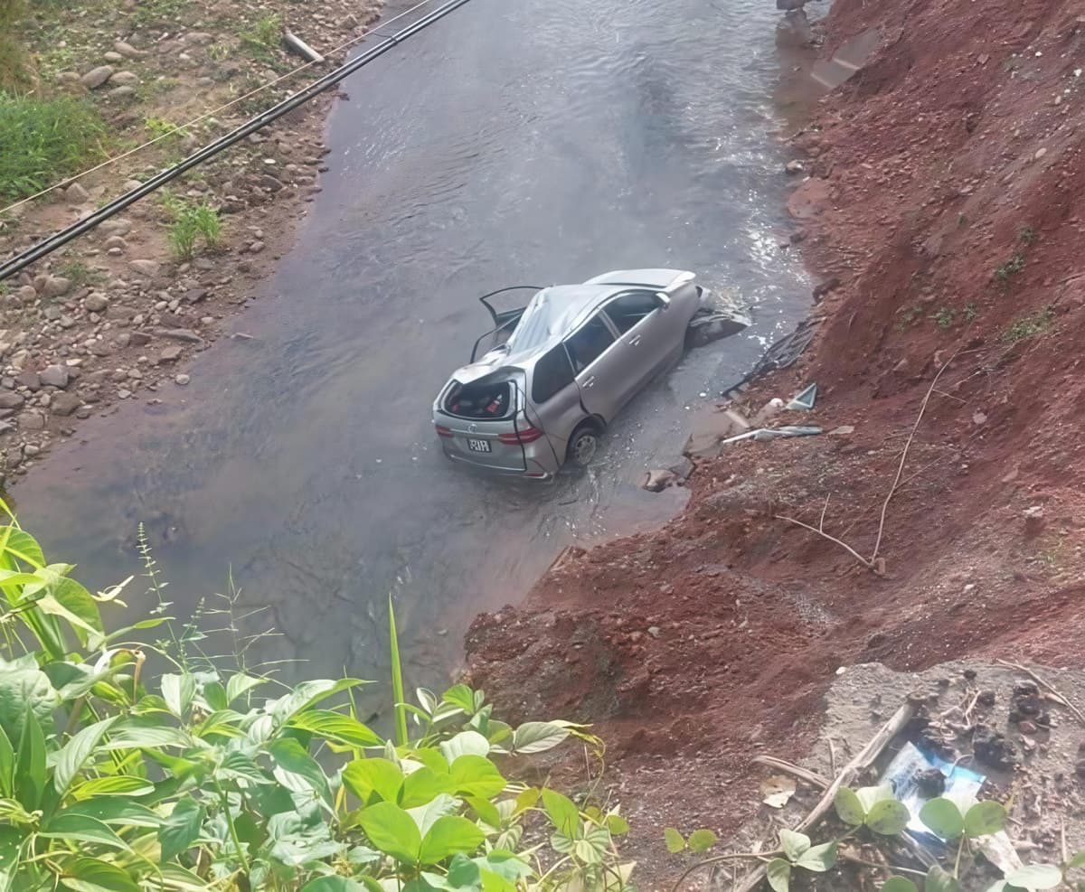 Despiste de auto en Angashyacu deja dos heridas, entre ellas una bebé de seis meses