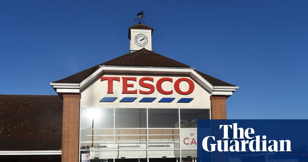 Tesco advierte: Ganancias bajarán por tensión bélica en Irán