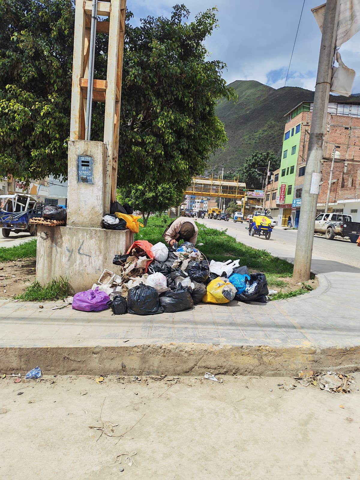 Bloqueo de botadero pone en riesgo turismo por Semana Santa en Pillco Marca 