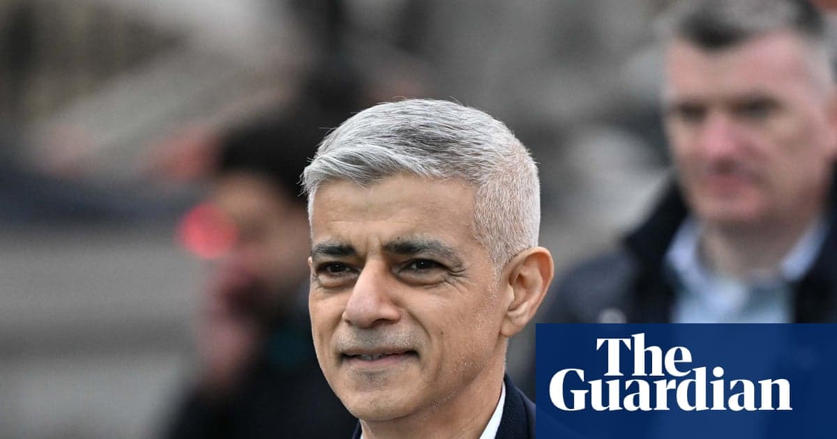 Escoltas de Sadiq Khan abandonan bolso con armas en Londres