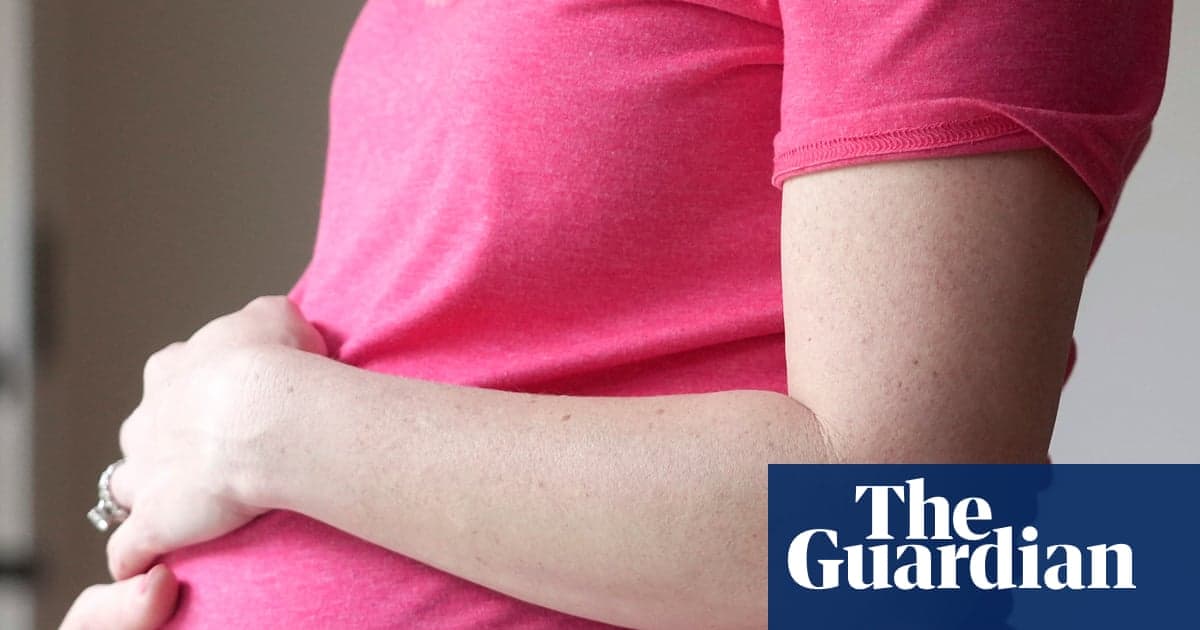 Sindicato británico pide licencia por maternidad para evitar fuga de docentes