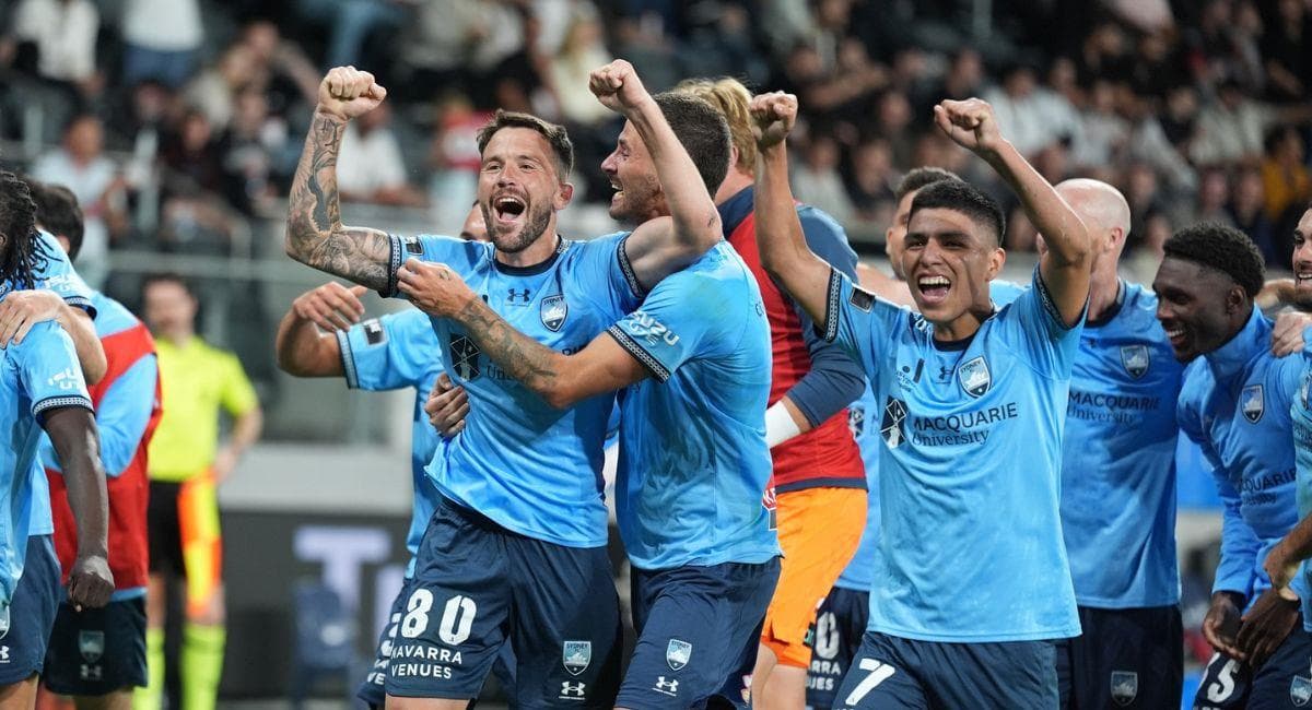 Piero Quispe clave en Australia: Sydney FC gana y escala